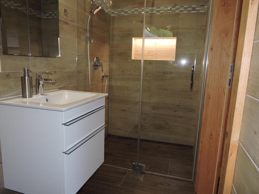 Gluehwuermchenhuette Villa Ratten Екстериор снимка